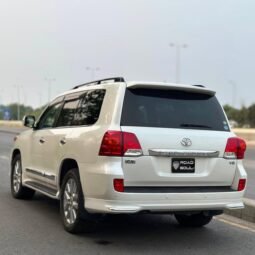 
										Toyota Land Cruiser ZX full									