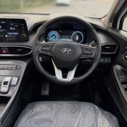 
										Hyundai Santa Fe Awd Signature full									