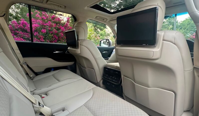 
								Toyota Land Cruiser ZX LC300 full									