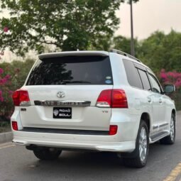 
										Toyota Land Cruiser ZX full									