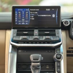
										Toyota Land Cruiser ZX LC300 full									