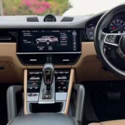 
										Porsche Cayenne E Hybrid Coupe full									