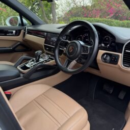 
										Porsche Cayenne E Hybrid Coupe full									