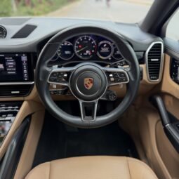 
										Porsche Cayenne E Hybrid Coupe full									