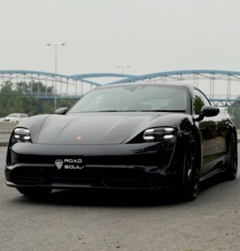 Porsche Taycan Turbo