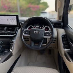 
										Toyota Land Cruiser ZX LC300 full									