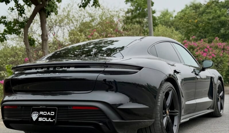 
								Porsche Taycan Turbo full									