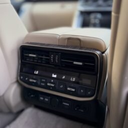 
										Toyota Land Cruiser ZX LC300 full									