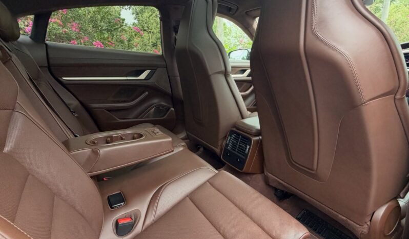 
								Porsche Taycan Turbo full									
