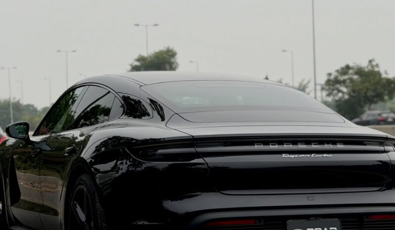 
								Porsche Taycan Turbo full									