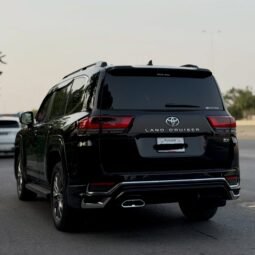 
										Toyota Land Cruiser ZX LC300 full									