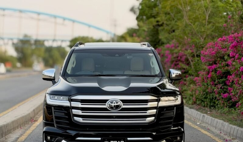
								Toyota Land Cruiser ZX LC300 full									