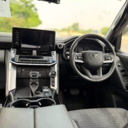 
										Land Cruiser AX full									