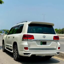 
										Land Cruiser AX-G full									