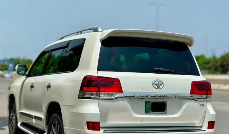 
								Land Cruiser AX-G full									
