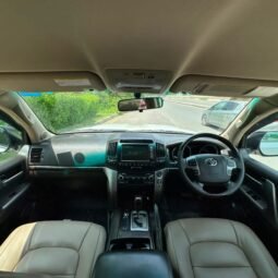 
										Land Cruiser AX-G full									