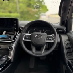 
										Toyota Land Cruiser LC300 full									
