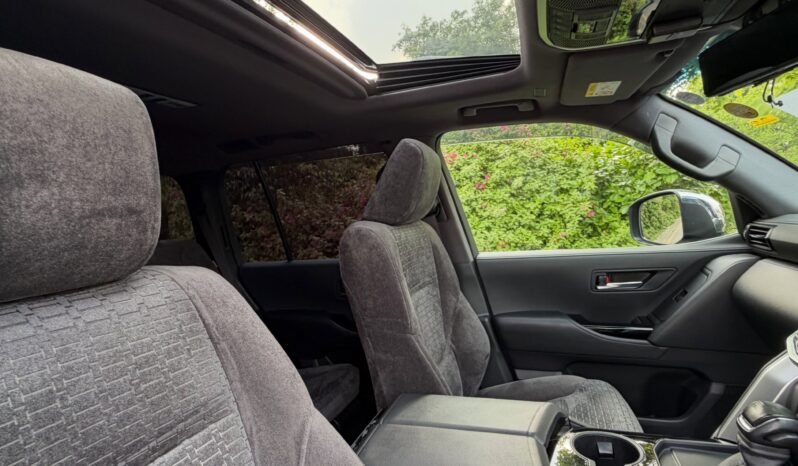 
								Toyota Land Cruiser LC300 full									