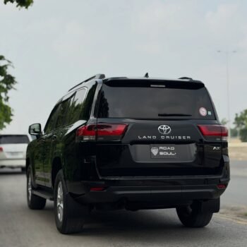 Toyota Land Cruiser LC300